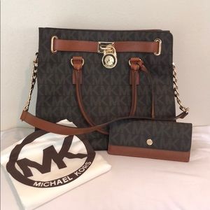 New Michael Kors Logo Tote & Wallet